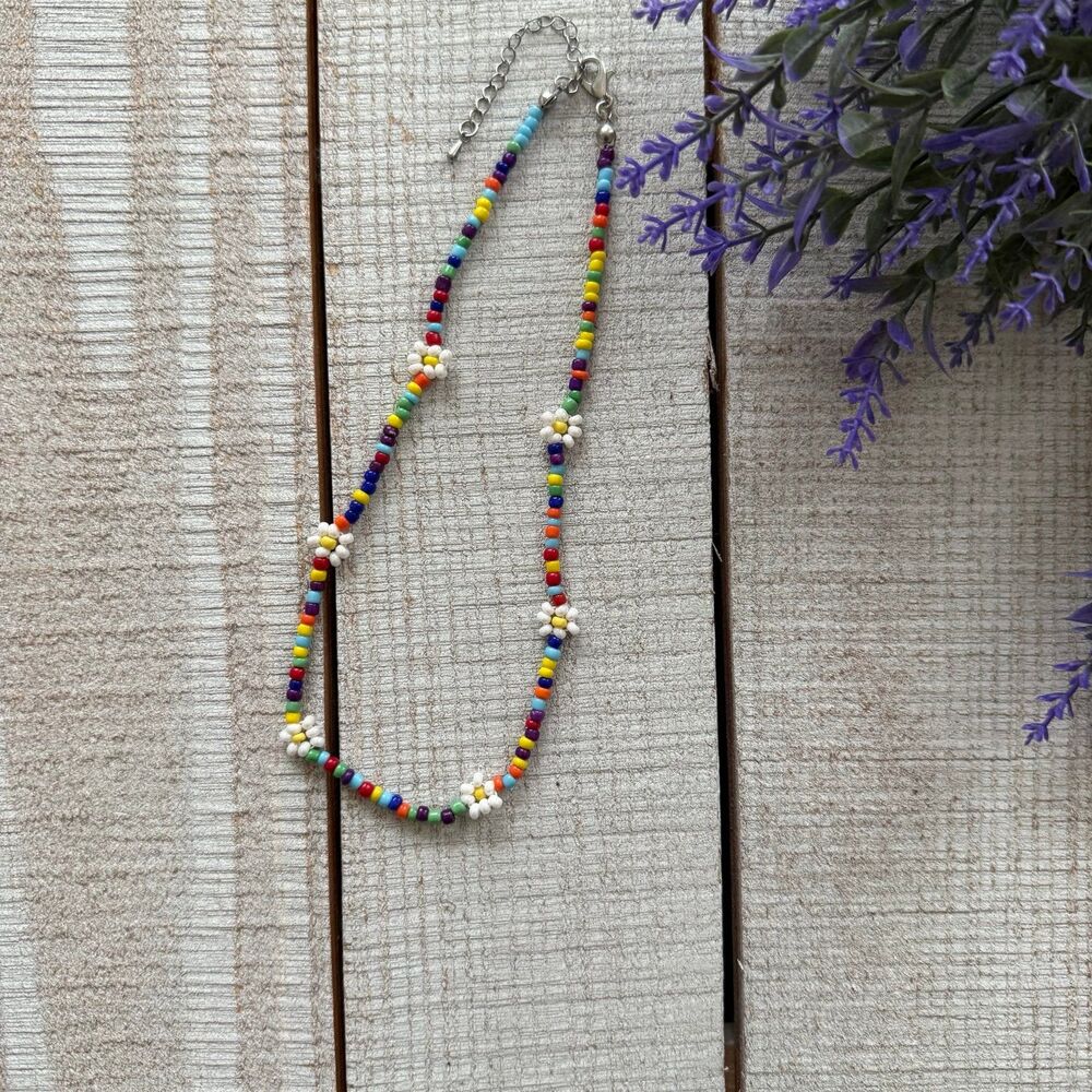 Boutique Daisy Necklace